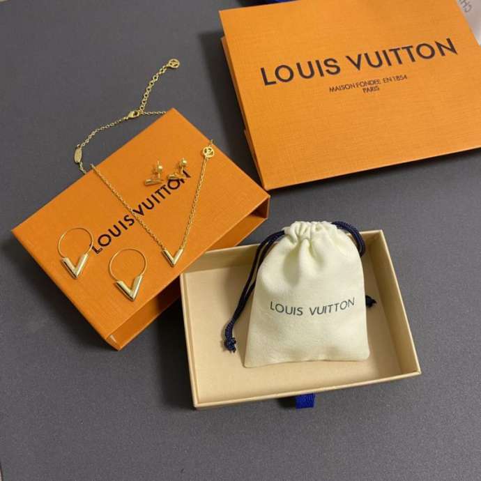 Picture of LV Sets _SKULVsuits12290213081